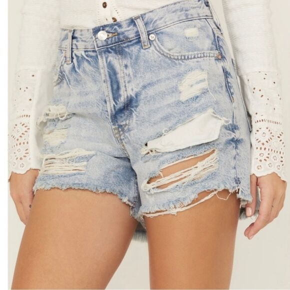 Free People We The Free - Maggie Light Stone Distressed Denim Shorts - Size 24 - Picture 1 of 13